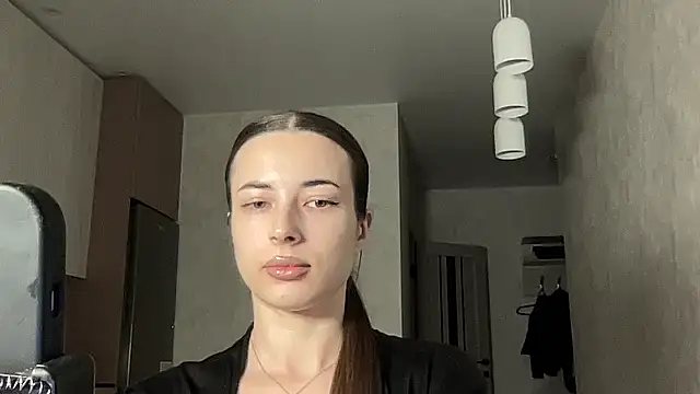 Feynelle online show from 10/27/25, 10:25