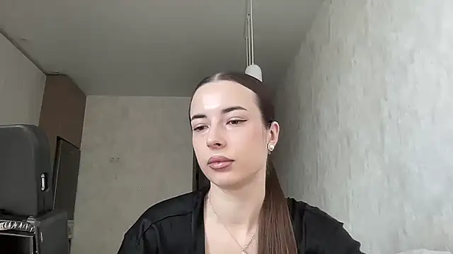 Feynelle online show from 10/28/25, 10:30