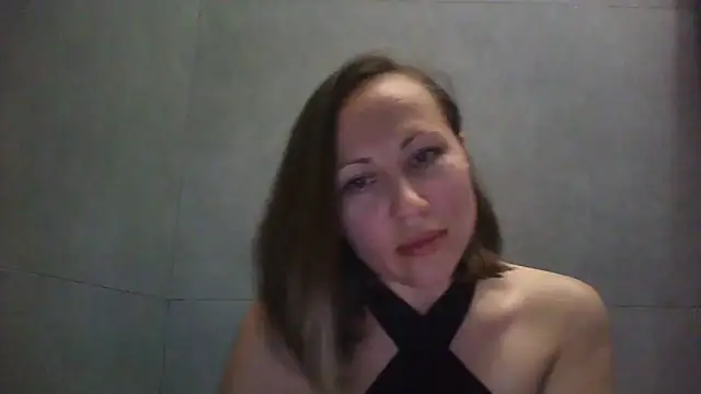 Snapshot of Norivani chatting on 10/26/25, 03:29 Norivani online show from 10/26/25, 03:29