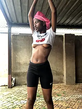 Caramel102004 online show from 01/07/26, 10:07