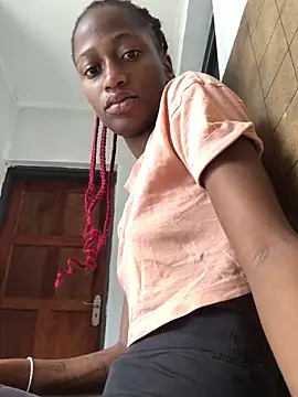 Snapshot of Caramel102004 chatting on 03/26/26, 12:22 Caramel102004 online show from 03/26/26, 12:22