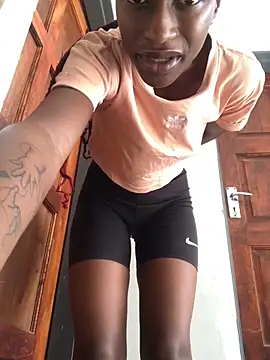 Snapshot of Caramel102004 chatting on 04/02/26, 10:46 Caramel102004 online show from 04/02/26, 10:46