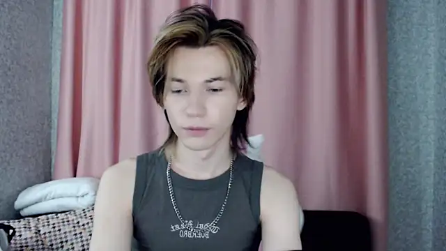 Snapshot of evan_reinhart chatting on 09/30/25, 02:00 evan reinhart online show from 09/30/25, 02:00