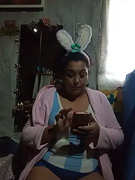 Snapshot of Lobizona chatting on 05/22/26, 12:44 Lobizona online show from 05/22/26, 12:44