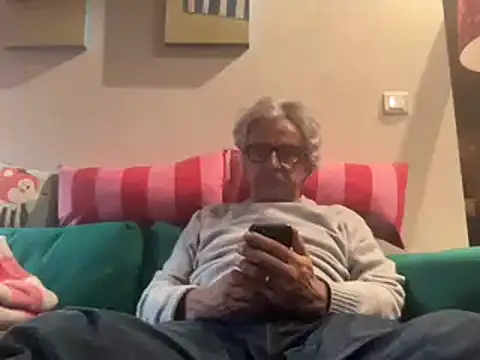 Snapshot of chtentation chatting on 09/30/25, 07:30 chtentation online show from 09/30/25, 07:30