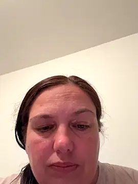 Snapshot of Eleanorxx chatting on 09/24/25, 08:12 Eleanorxx online show from 09/24/25, 08:12