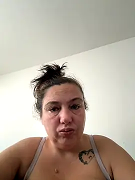 Snapshot of Eleanorxx chatting on 10/27/25, 08:07 Eleanorxx online show from 10/27/25, 08:07