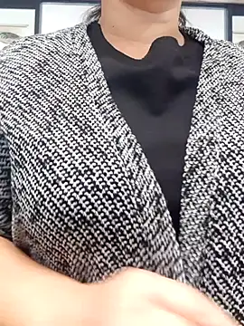 Kimkhaepretty online show from 01/07/26, 03:09