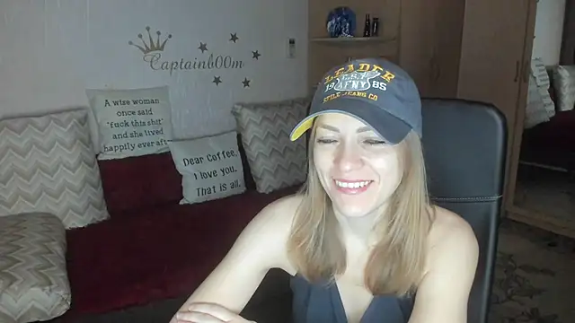 Tiffany Bates online show from 11/11/25, 03:28