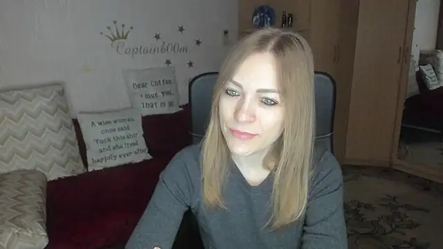 Tiffany Bates online show from 12/14/25, 03:23