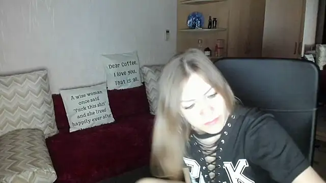 Tiffany Bates online show from 01/14/26, 03:23