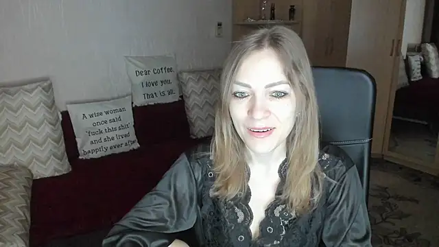 Tiffany Bates online show from 03/03/26, 03:23