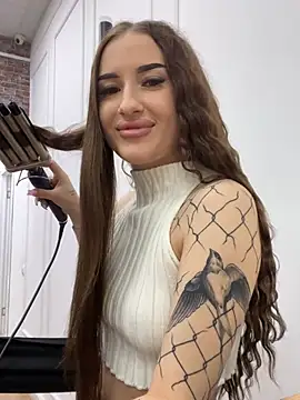 Snapshot of Luna_Olsen chatting on 01/11/26, 04:17 Luna Olsen online show from 01/11/26, 04:17