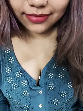 Snapshot of Miss_Rose__ chatting on 03/15/26, 05:41 Miss Rose online show from 03/15/26, 05:41
