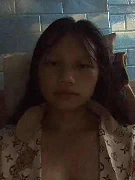 Snapshot of khatvong chatting on 10/02/25, 07:32 khatvong online show from 10/02/25, 07:32