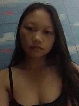 Snapshot of khatvong chatting on 10/04/25, 03:32 khatvong online show from 10/04/25, 03:32