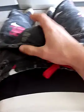 Snapshot of ruiiizz chatting on 04/06/26, 09:43 ruiiizz online show from 04/06/26, 09:43