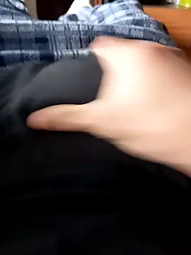 Snapshot of ruiiizz chatting on 04/18/26, 01:26 ruiiizz online show from 04/18/26, 01:26