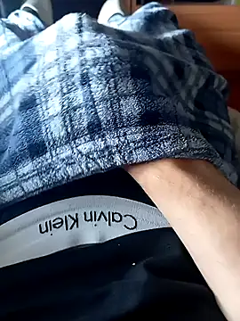 Snapshot of ruiiizz chatting on 04/19/26, 10:25 ruiiizz online show from 04/19/26, 10:25