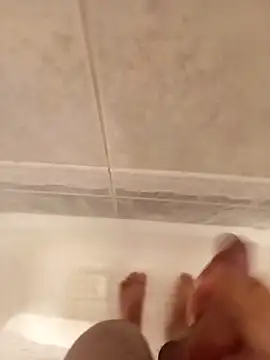 Snapshot of ruiiizz chatting on 04/28/26, 01:49 ruiiizz online show from 04/28/26, 01:49