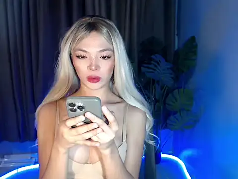 Snapshot of Asian_briee143xx chatting on 04/16/26, 04:30 Asian briee143xx online show from 04/16/26, 04:30