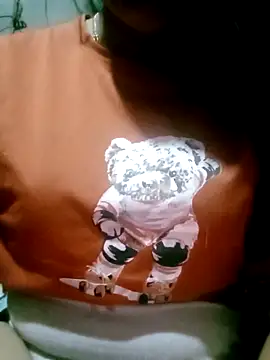 Snapshot of Samyy_xx chatting on 03/19/26, 02:43 Samyy xx online show from 03/19/26, 02:43