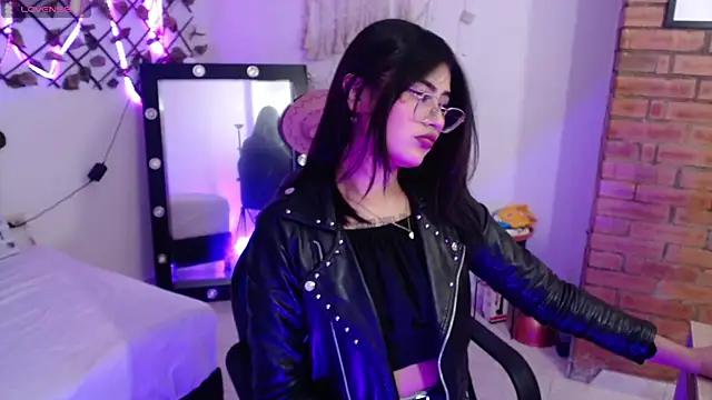 isa bunny18 online show from 11/06/25, 11:15