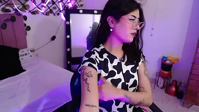 isa bunny18 online show from 11/08/25, 12:55