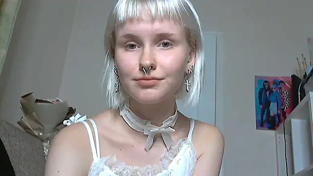 Paradoxy  online show from 10/10/25, 07:46