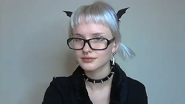 Paradoxy  online show from 10/23/25, 07:45