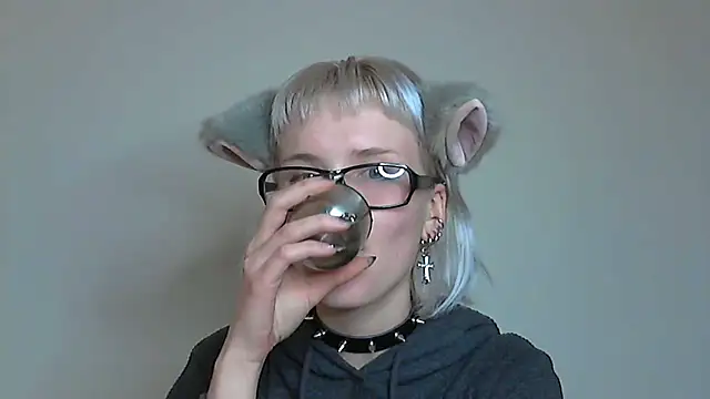 Paradoxy  online show from 10/24/25, 08:38