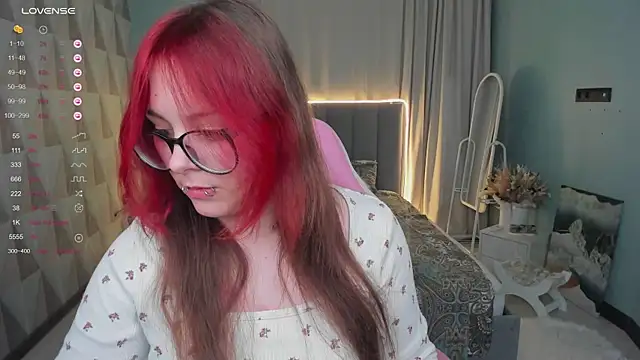 Snapshot of Monaco_Sun chatting on 11/19/25, 06:08 Monaco Sun online show from 11/19/25, 06:08