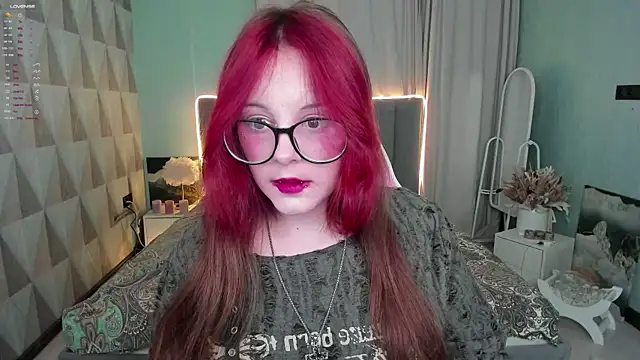 Snapshot of Monaco_Sun chatting on 12/05/25, 06:15 Monaco Sun online show from 12/05/25, 06:15