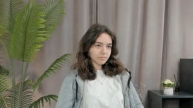 TarahCayne online show from 09/29/25, 09:36