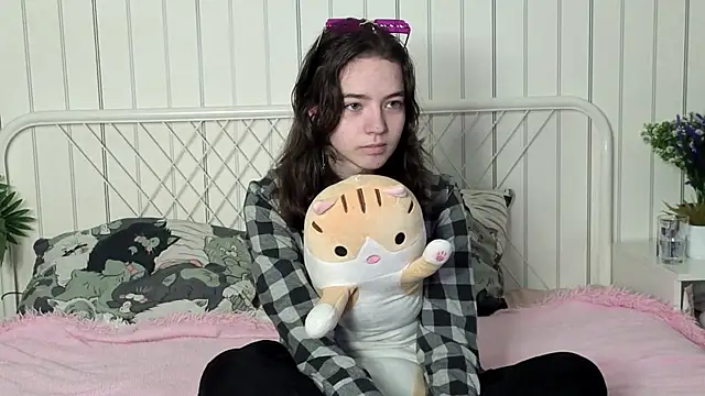 TarahCayne online show from 10/14/25, 08:59