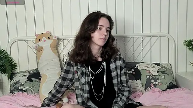 TarahCayne online show from 10/15/25, 08:25