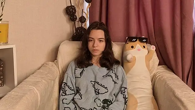 TarahCayne online show from 10/23/25, 08:35