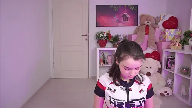 AryaStarky online show from 10/12/25, 08:57