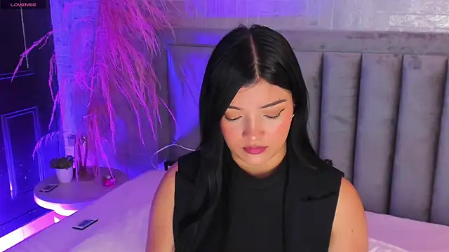 EmmaBlossom online show from 10/02/25, 07:21