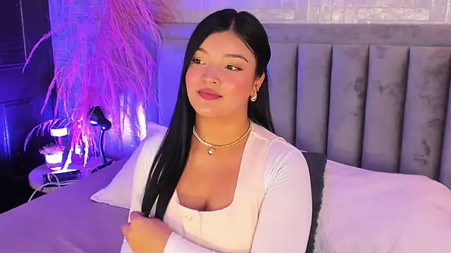 EmmaBlossom online show from 10/23/25, 07:34