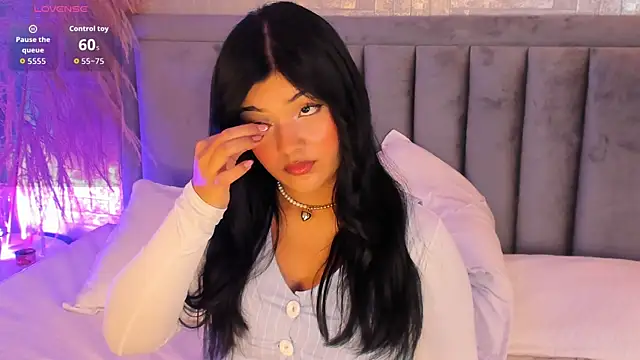 EmmaBlossom online show from 11/02/25, 03:03