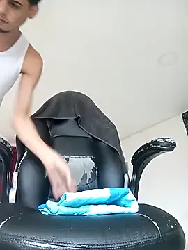 Pingasaboy20 online show from 11/30/25, 12:53