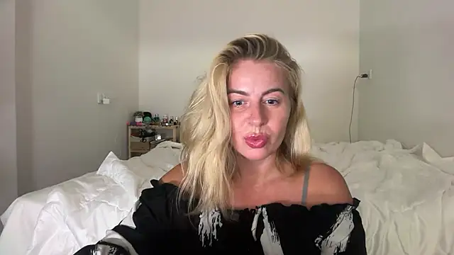 Miravynn online show from 02/07/26, 07:50