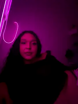 Snapshot of ellatransgirl chatting on 10/26/25, 07:36 ellatransgirl online show from 10/26/25, 07:36