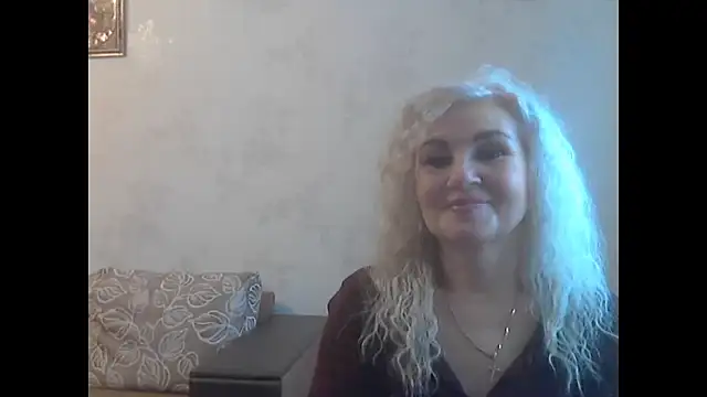 Snapshot of LadySexyBlond chatting on 05/04/26, 04:14 LadySexyBlond online show from 05/04/26, 04:14