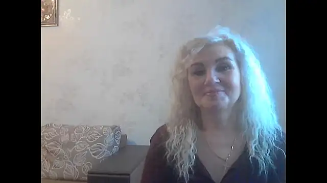 Snapshot of LadySexyBlond chatting on 05/18/26, 03:13 LadySexyBlond online show from 05/18/26, 03:13