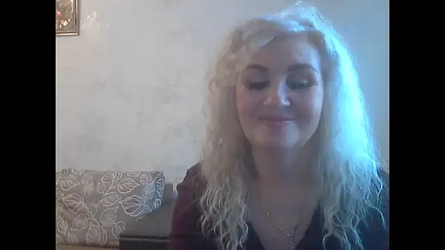 Snapshot of LadySexyBlond chatting on 05/28/26, 12:24 LadySexyBlond online show from 05/28/26, 12:24