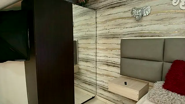 Lovers 21 online show from 11/11/25, 03:39