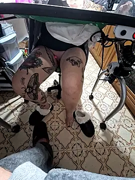 Snapshot of candymaxxx chatting on 11/20/25, 06:40 candymaxxx online show from 11/20/25, 06:40