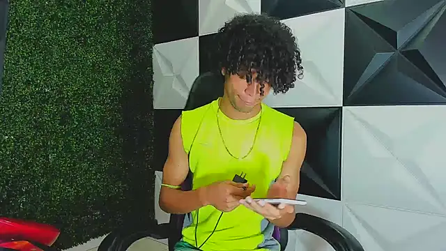 Snapshot of xion_ez chatting on 10/05/25, 08:07 xion ez online show from 10/05/25, 08:07